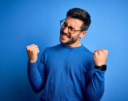 a man in blue worried about losing amazon buy box