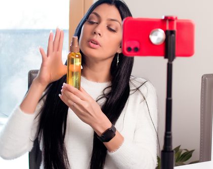 woman influencer talking about a beauty product